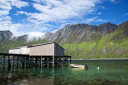 Gryllefjord. Foto:Copyright: uhg1234 / 123RF Stock Photo